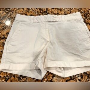 Vineyard Vines Classic White Cotton Shorts size 00. Like new